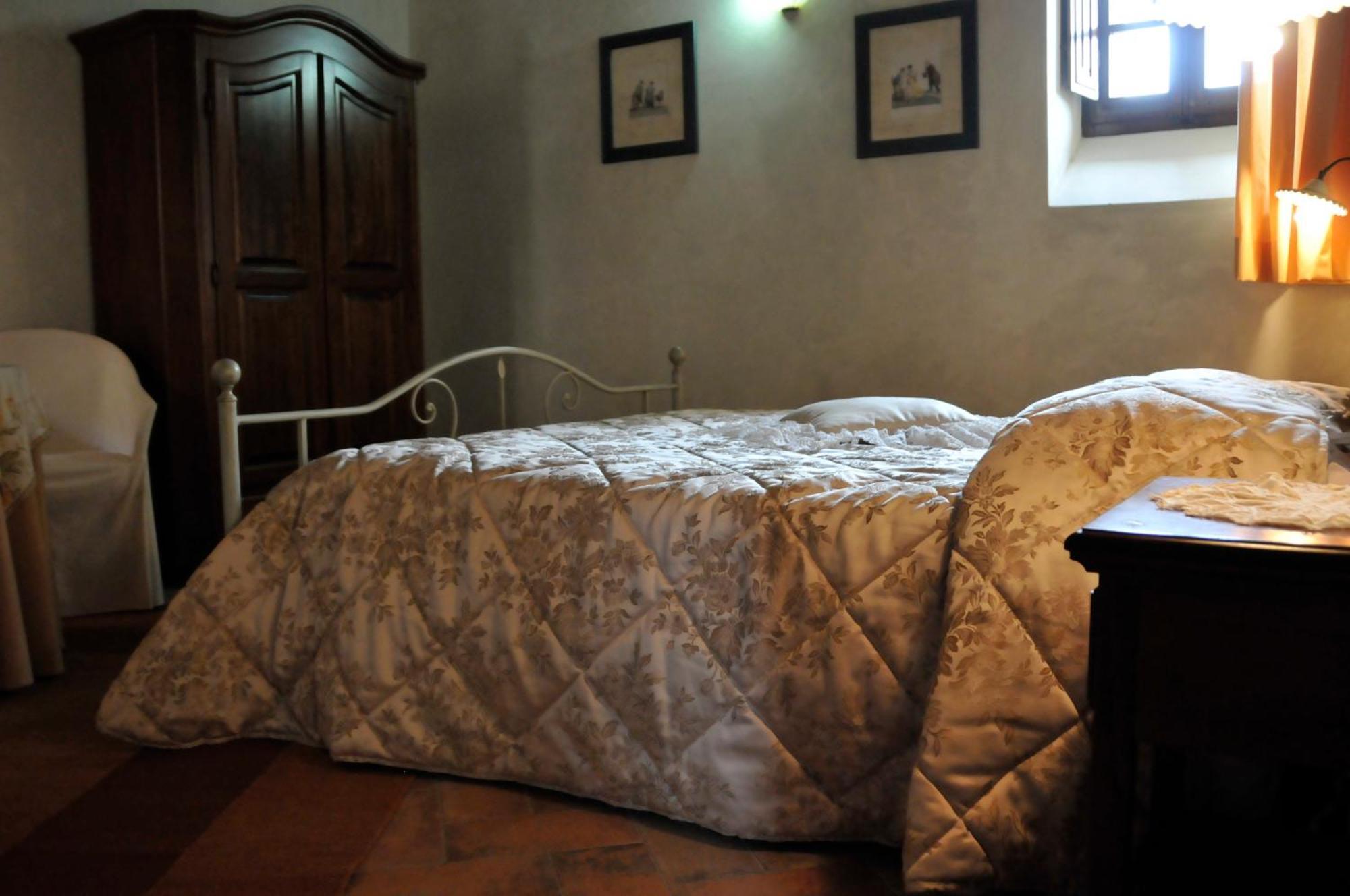 Agriturismo Il Macchione ปีเอนซา ภายนอก รูปภาพ