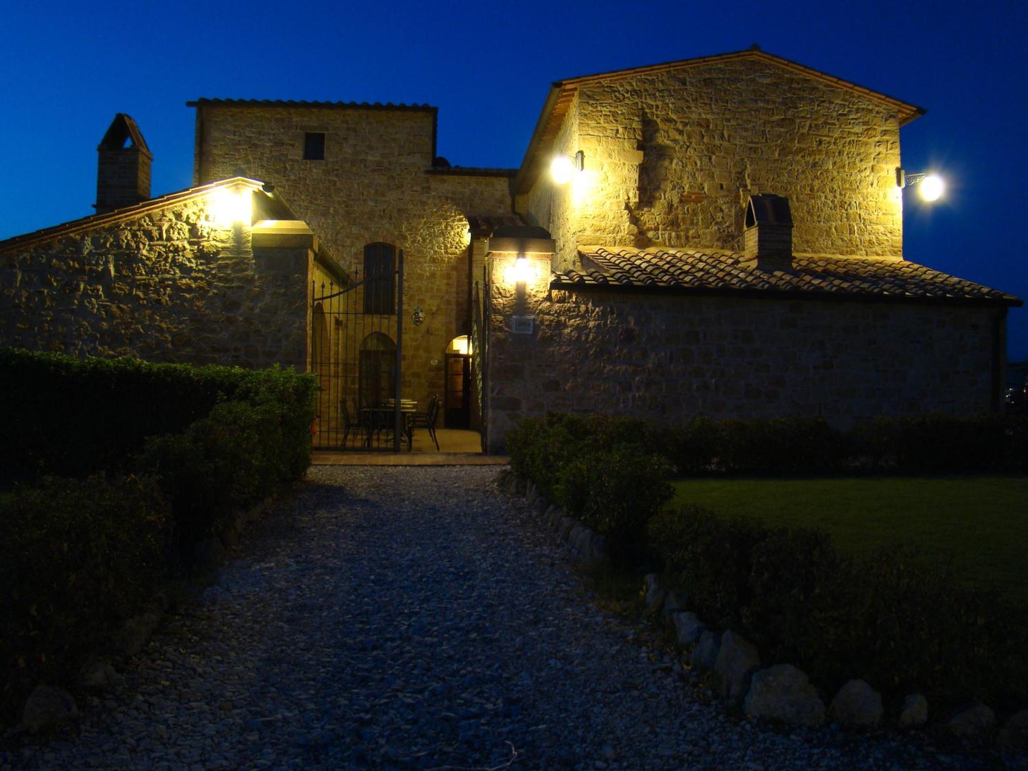 Agriturismo Il Macchione ปีเอนซา ภายนอก รูปภาพ