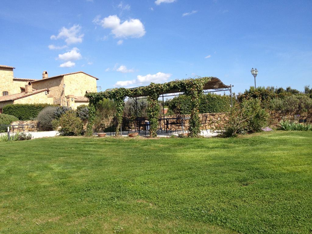 Agriturismo Il Macchione ปีเอนซา ภายนอก รูปภาพ
