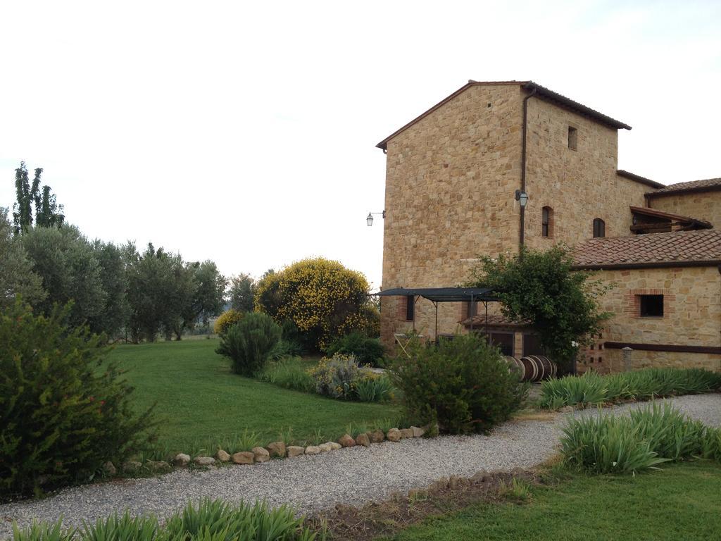 Agriturismo Il Macchione ปีเอนซา ภายนอก รูปภาพ