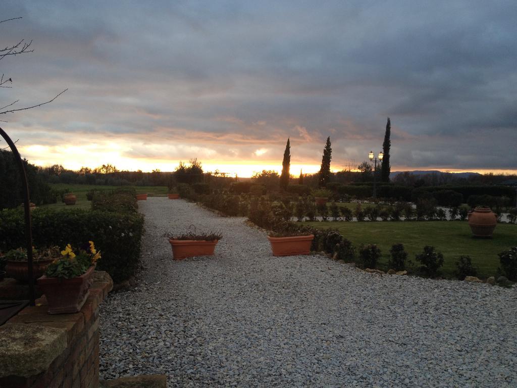 Agriturismo Il Macchione ปีเอนซา ภายนอก รูปภาพ