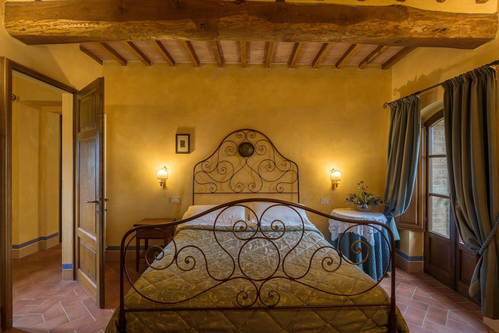 Agriturismo Il Macchione ปีเอนซา ภายนอก รูปภาพ